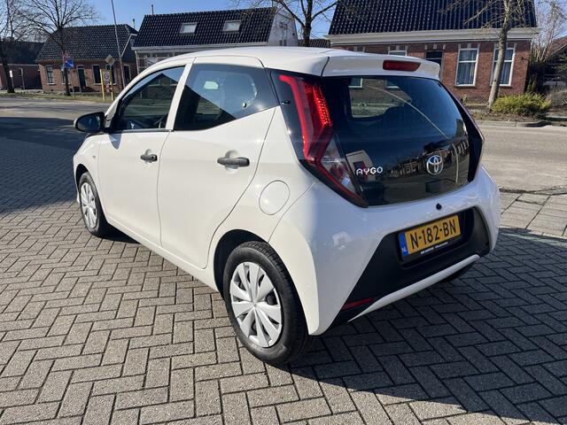 Toyota AYGO 1.0 VVT-i x-fun