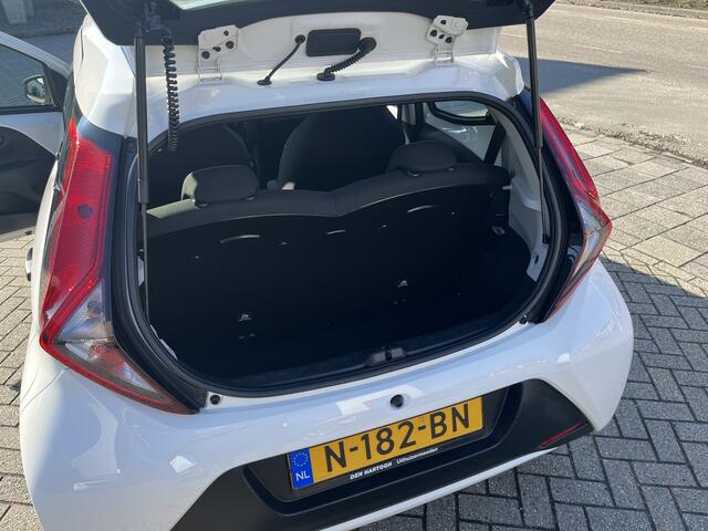 Toyota AYGO 1.0 VVT-i x-fun