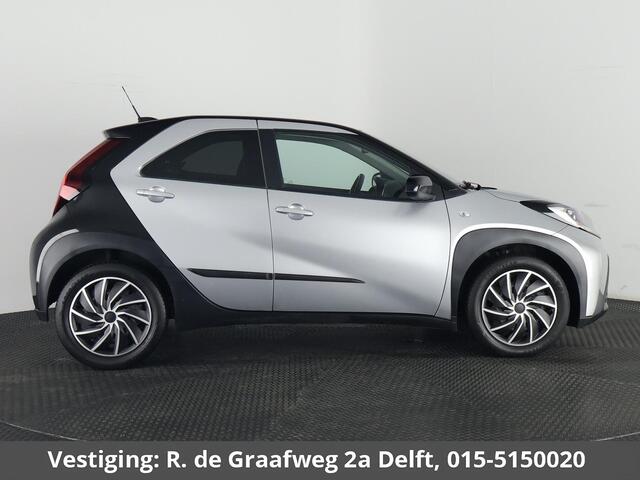 Toyota AYGO X 1.0 VVT-i MT Play Bi-Tone | Apple Carplay & AndroidAUTO | Camera | Privacy Glass |