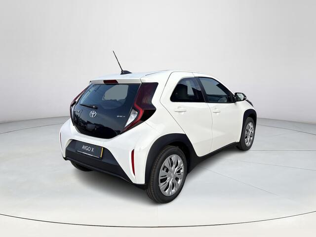 Toyota AYGO X Hybrid 115 play **NIEUWE AUTO/ HYBRIDE**