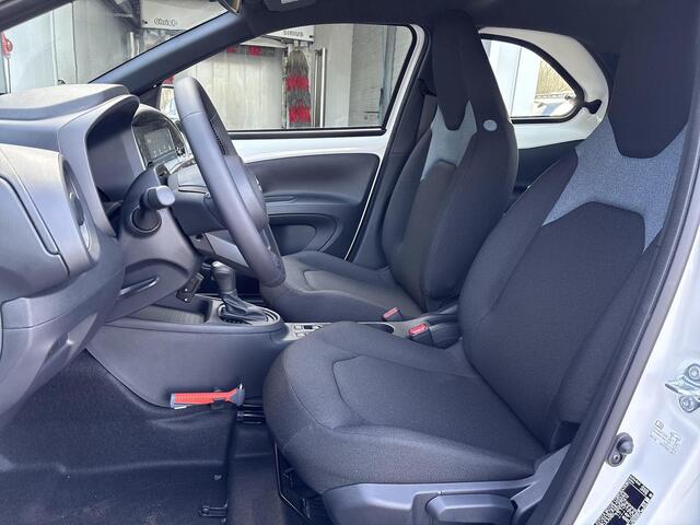 Toyota AYGO X Hybrid 115 play **NIEUWE AUTO/ HYBRIDE**