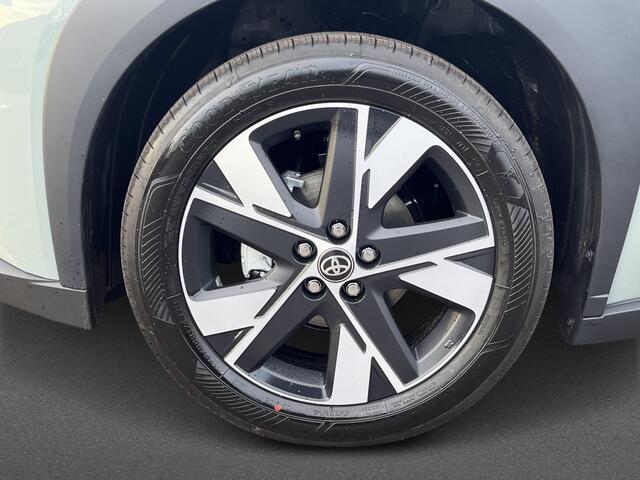 Toyota AYGO X Hybrid 115 Black Edition | Stoelverwarming | Park. Sensoren | AC