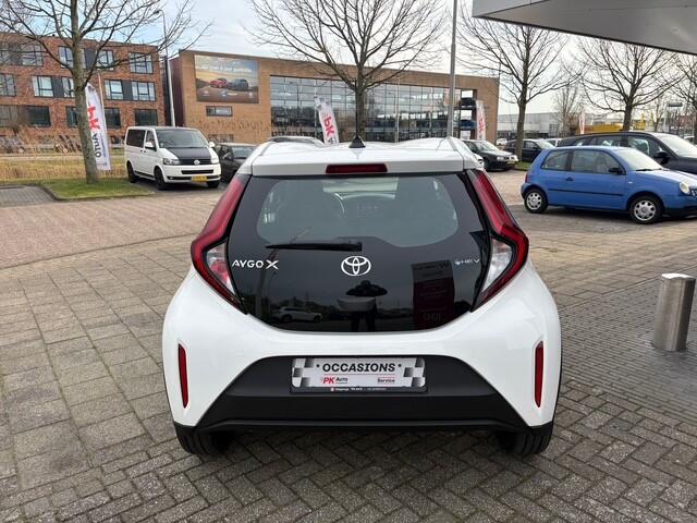 Toyota AYGO X Hybrid 115 envy | Navi | Camera | Cruise | 14 km Nieuwe Auto