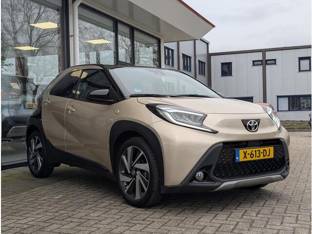 Toyota AYGO X 1.0 VVT-i MT Premium | JBL | Stoelverw. | PDC V+A | Climate control | Keyless | Qi-lader | Camera