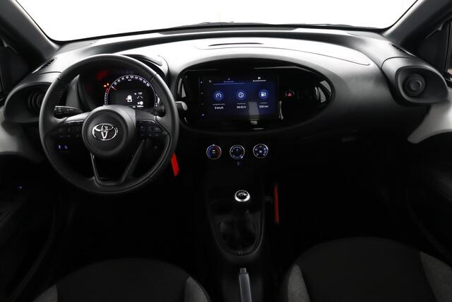 Toyota AYGO X 1.0 VVT-i MT Play | Apple carplay & Android auto | Parkeer camera | Cruise control |
