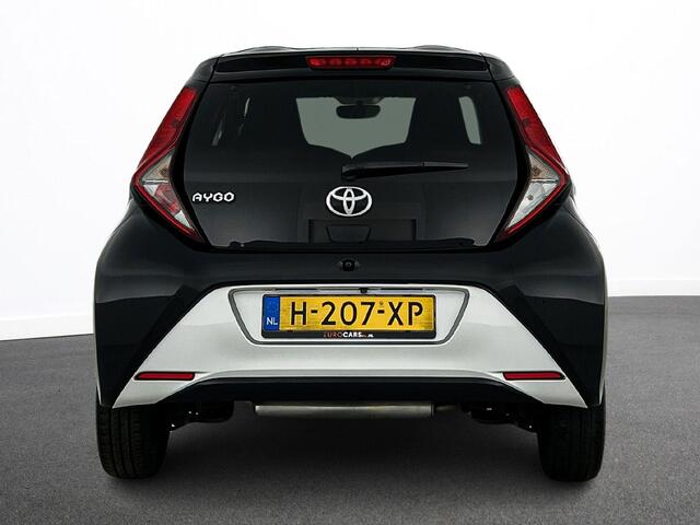 Toyota AYGO 1.0 VVT-i x-joy Automaat | Climate Control | Apple Carplay/Android Auto | Navigatie | Camera achter | Cruise Control | 15"LM Velgen