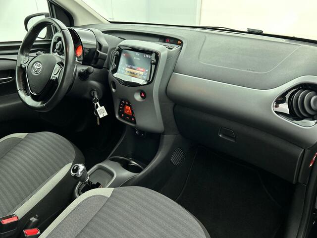 Toyota AYGO 1.0 VVT-i x-joy Automaat | Climate Control | Apple Carplay/Android Auto | Navigatie | Camera achter | Cruise Control | 15"LM Velgen