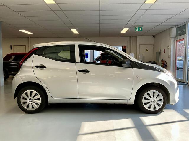 Toyota AYGO 1.0 VVT-i x-fun ** RIJKLAARPRIJS **