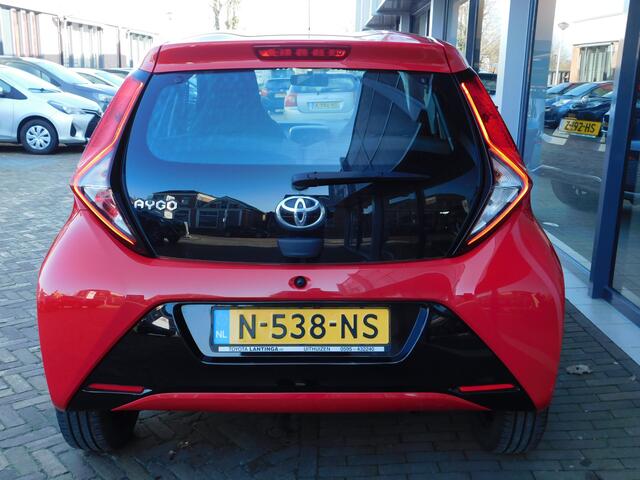 Toyota AYGO 1.0 VVT-i x-play