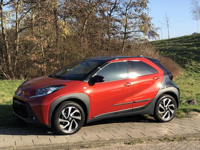 Toyota AYGO X 1.0 VVT-i S-CVT Pulse AUTOMAAT|AIRCO|APPLE/ANDROID|CAMERA|STOELVERWARMING|17"