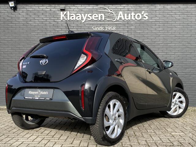 Toyota AYGO X 1.0 VVT-i S-CVT Play AUT. | 1e eigenaar | dealer onderh. | adapt. cruise | apple carplay | airco | camera | stoelverwarming