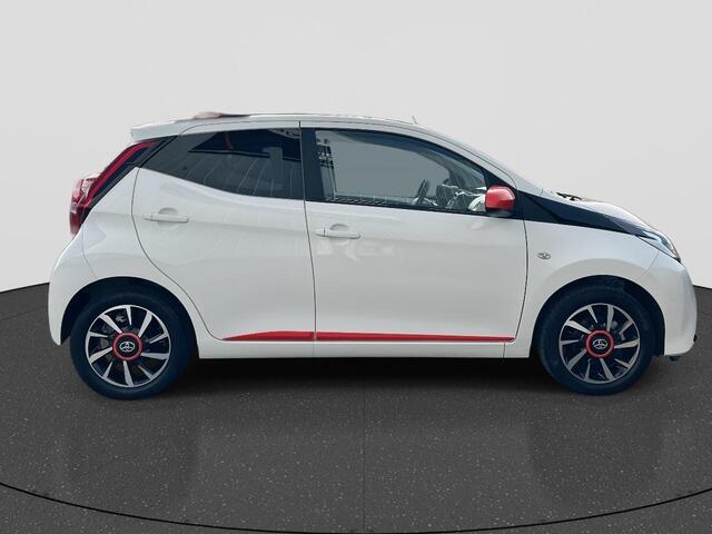 Toyota AYGO 1.0 VVT-i x-otic RIJKLAAR | Cabriodak | Airco | Camera | AppleCarplay-Android Auto