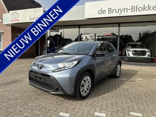 toyota-aygo-x-1.0-vvt-i-play-automa