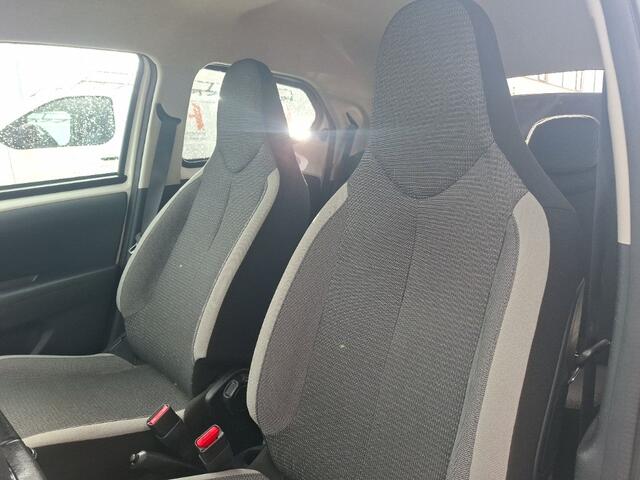 Toyota AYGO 1.0 VVT-i x-Joy AUT! 1e Eig! Camera! Climatronic! 29-12-2020! VERWACHT!