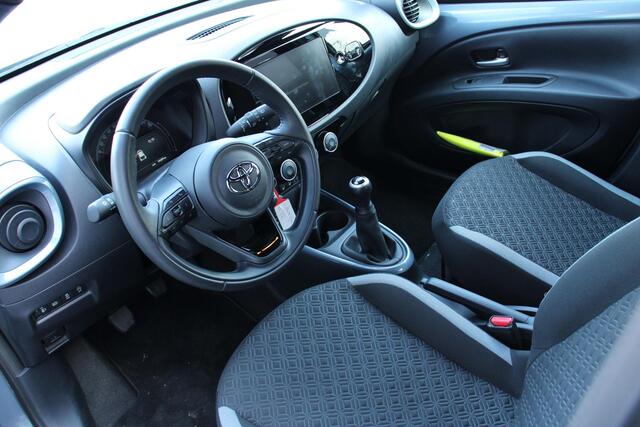 Toyota AYGO X 1.0 VVT-i MT Business TWO-TONE 14DKM, 2025, CAMERA, STOELVERW.