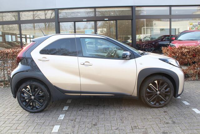 Toyota AYGO X 1.0 VVT-i MT Premium | Rijklaar | Stoelverw. | Sensoren v+a | JBL | DAB | Camera | LED | Keyless | Dealer onderhouden
