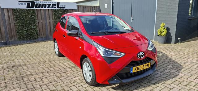 Toyota AYGO 1.0 VVT-i x-clusiv AIRCO , X-play