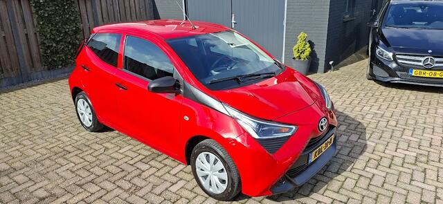 Toyota AYGO 1.0 VVT-i x-clusiv AIRCO , X-play