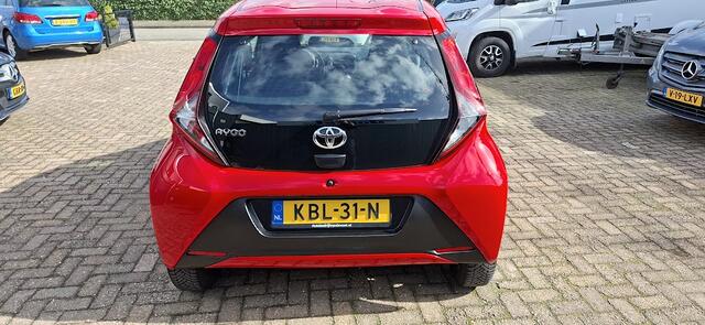 Toyota AYGO 1.0 VVT-i x-clusiv AIRCO , X-play