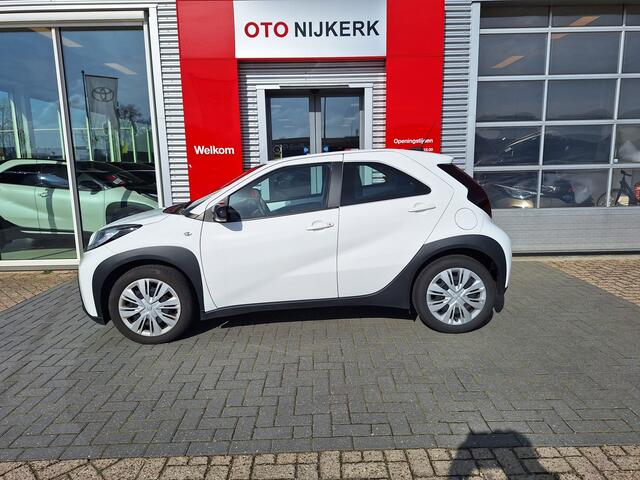 Toyota AYGO X 1.0 VVT-i MT Play