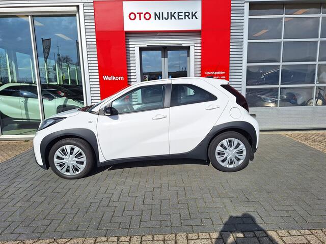 Toyota AYGO X 1.0 VVT-i MT Play