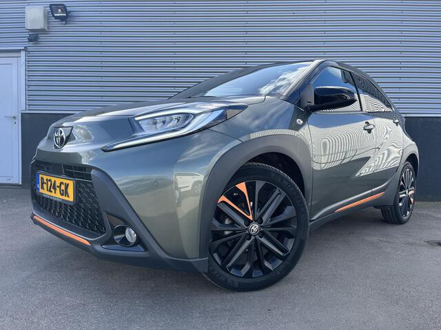 Toyota AYGO X 1.0 VVT-i S-CVT Limited Zeer lage KM stand! Parkeersensoren, JBL, achteruitrij camera, stoelverwarming, navigatie Apple CarPlay/Android Auto, NL-auto & automaat!