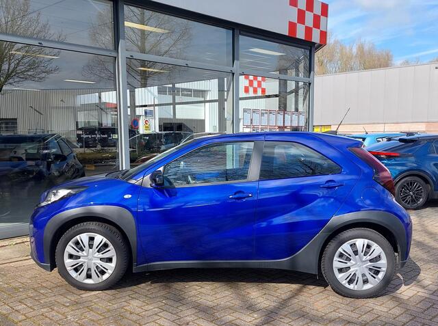 Toyota AYGO X 1.0 VVT-i MT Play