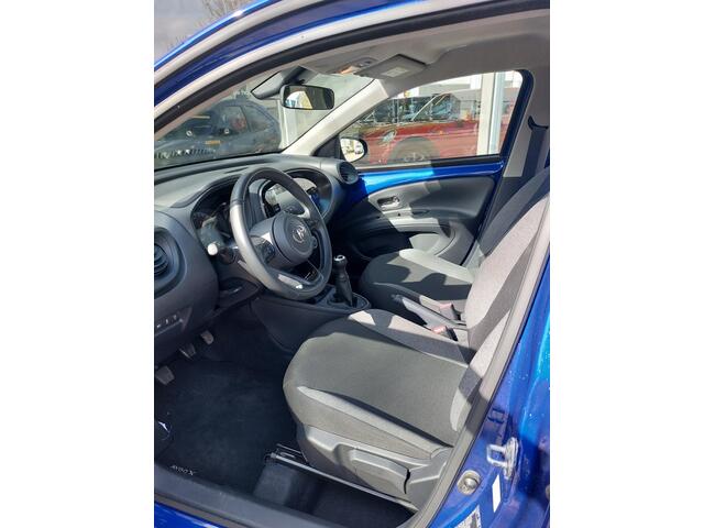 Toyota AYGO X 1.0 VVT-i MT Play