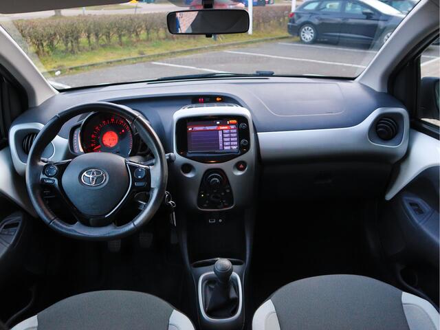 Toyota AYGO 1.0 VVT-i x-cite | Camera | Airco | Apple/Android auto | LED |