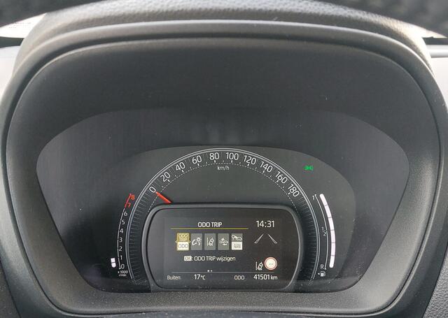 Toyota AYGO X 1.0 VVT-i MT Play