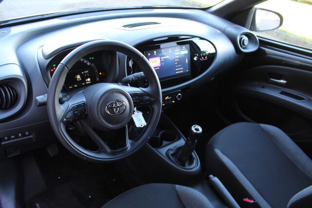 Toyota AYGO X 1.0 VVT-i MT x-First | Rijklaar | Stoelverw. | Clima | LED | Adap. cruise | Apple/Android | Camera