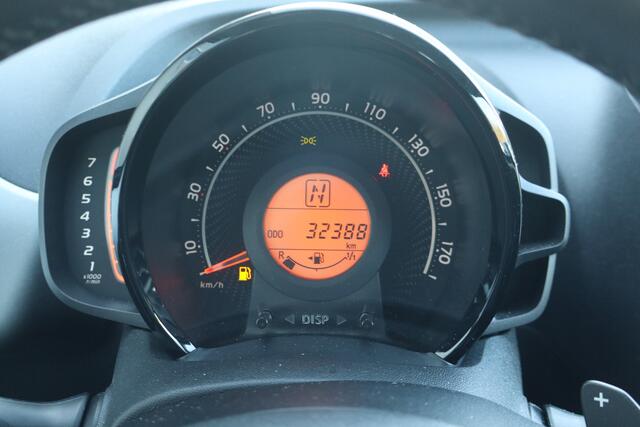 Toyota AYGO 1.0 VVT-i x-play - NL- Auto!!! Airco I Apple I Led D