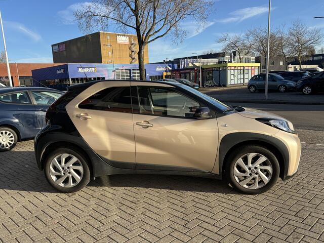 Toyota AYGO X 1.0 VVT-i S-CVT Play | Automaat | Stoelverwarming | Achteruitrijcamera |