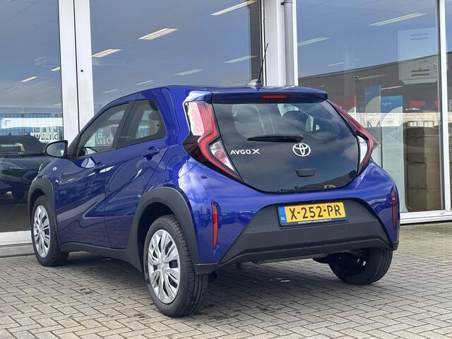 Toyota AYGO X 1.0 VVT-i MT Play