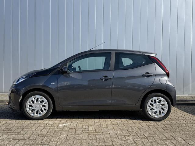 Toyota AYGO 1.0 VVT-i x-play NL Auto Car Play