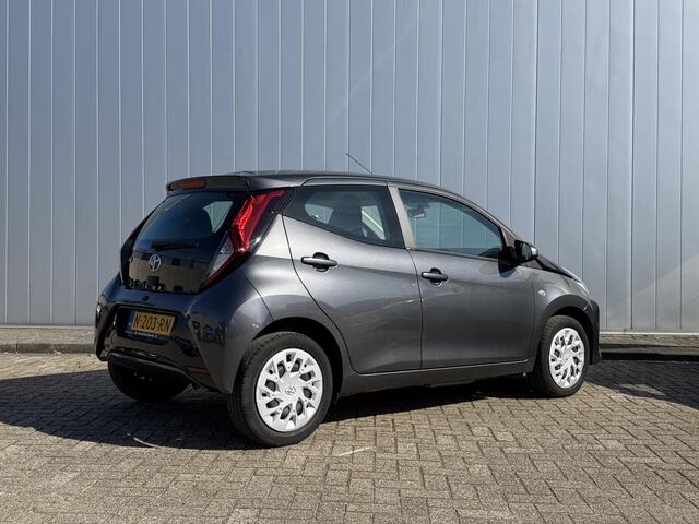 Toyota AYGO 1.0 VVT-i x-play NL Auto Car Play