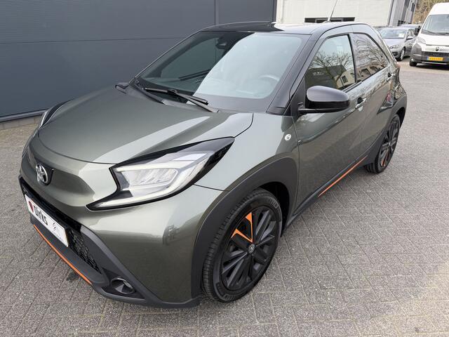 Toyota AYGO X 1.0 VVT-i MT Limited (Camera - Automatische Airco - Stoelverwarming - Keyless Entry - LED - Parkeersensoren V+A - Navigatie - Adap. Cruise Controle - 18")