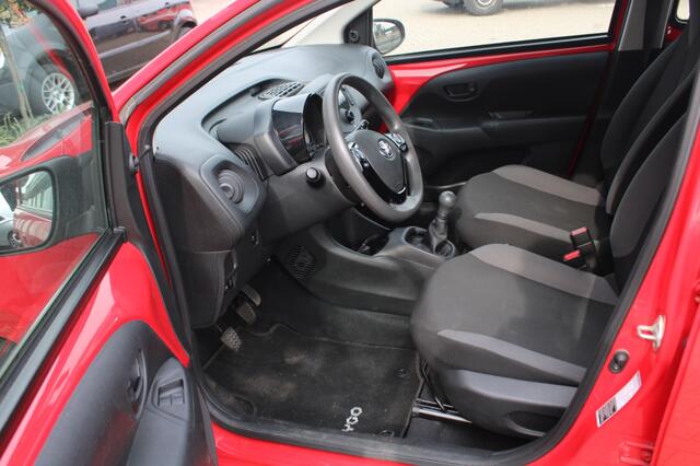 Toyota AYGO 1.0 VVT-i x-fun