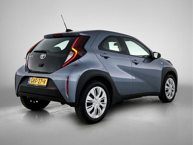 Toyota AYGO X 1.0 VVT-i MT Play | Apple CarPlay | Android Auto |
