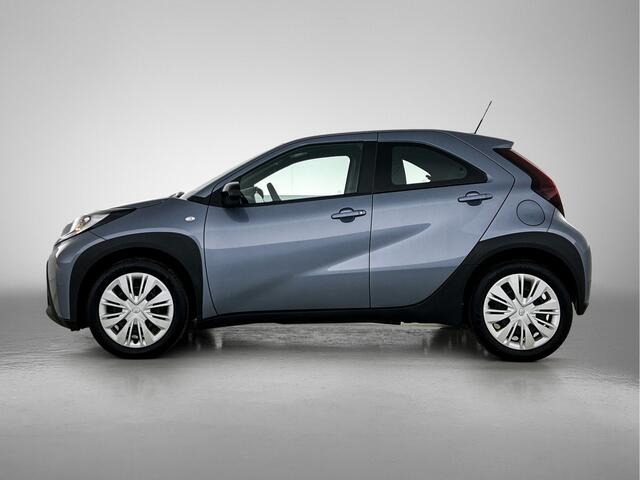 Toyota AYGO X 1.0 VVT-i MT Play | Apple CarPlay | Android Auto |