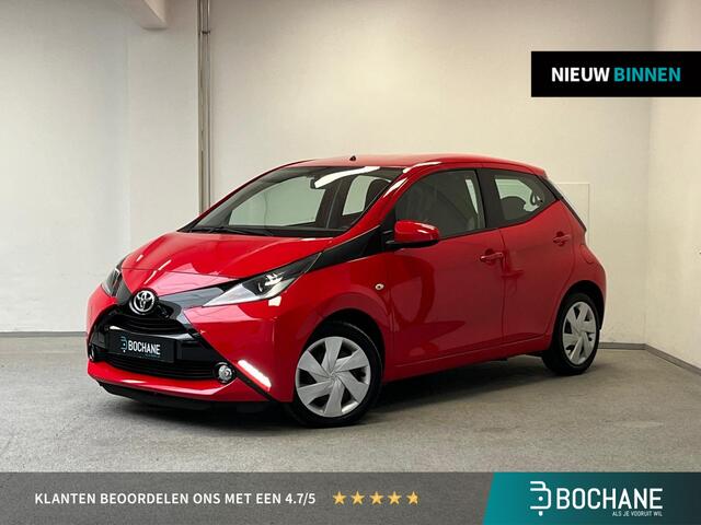 Toyota AYGO 1.0 VVT-i x-play | CAMERA |
