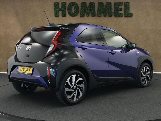 Toyota AYGO X 1.0 VVT-i MT Pulse - AIRCO - VOORSTOELEN VERWARMD - 17 INCH LICHT METALEN VELGEN - CAMERA - APPLE CARPLAY/ ANDROID AUTO - ADAPTIEVE CRUISE CONTROL - MISTLAMPEN VOOR - DONKER GETINTE RAMEN ACHTER - TWO TONE LAK