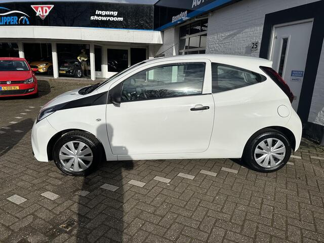 Toyota AYGO 1.0 VVT-i x /Nieuwe apk bij aflevering/Radio usb/1e Eigenaar
