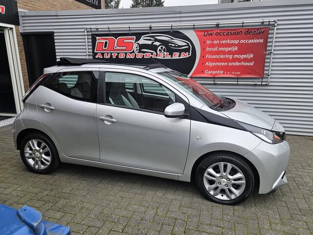 Toyota AYGO 1.0 VVT-i x-play CABRIOLET *** AIRCO-ELECTR.RAMEN-CV-SP.WIELEN ,etc,etc.***