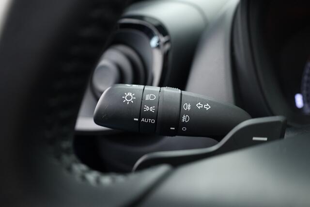 Toyota AYGO X 1.0 VVT-i S-CVT Envy | Softtop | JBL Audio | Adapt. Cruise | Camera | Apple CarPlay | LED | 18''