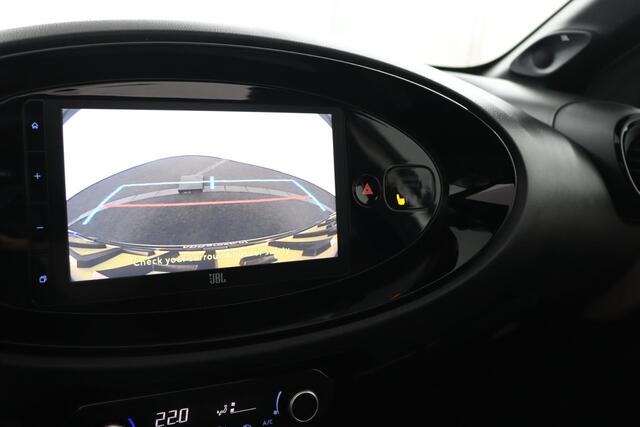 Toyota AYGO X 1.0 VVT-i MT Premium | Cabrio Dak | JBL Audio | Parkeersensoren | Stoelverwarming | Parkeercamera |