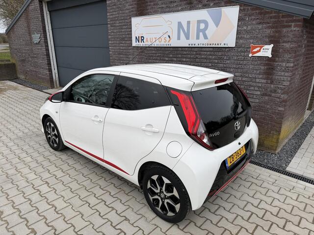 Toyota AYGO 1.0 VVT-i x-clusiv Lederen bekleding, camera, APK