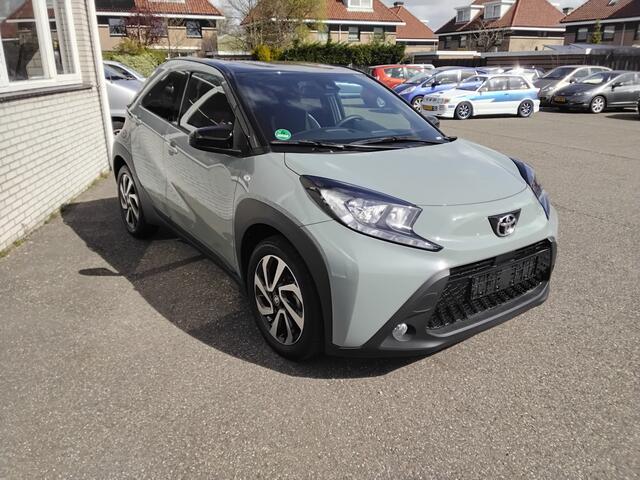 Toyota AYGO X 1.0 VVT-i MT Pulse Bi Tone