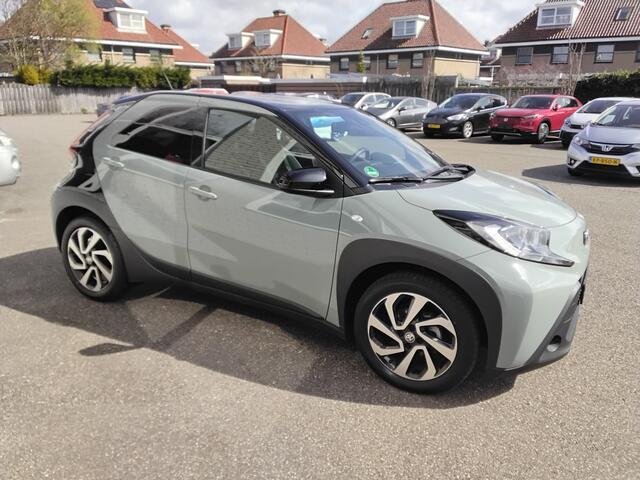 Toyota AYGO X 1.0 VVT-i MT Pulse Bi Tone