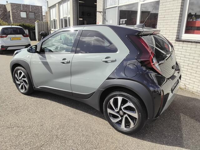 Toyota AYGO X 1.0 VVT-i MT Pulse Bi Tone